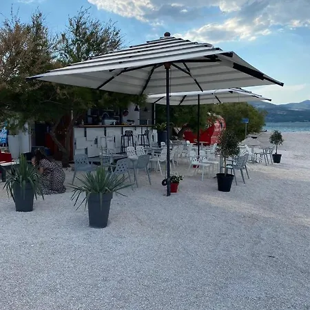 Villa Mala Willa *