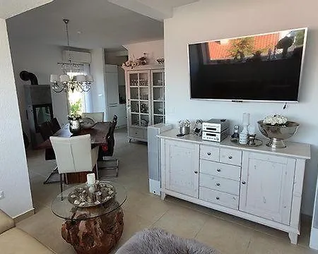 Villa Villa Mala